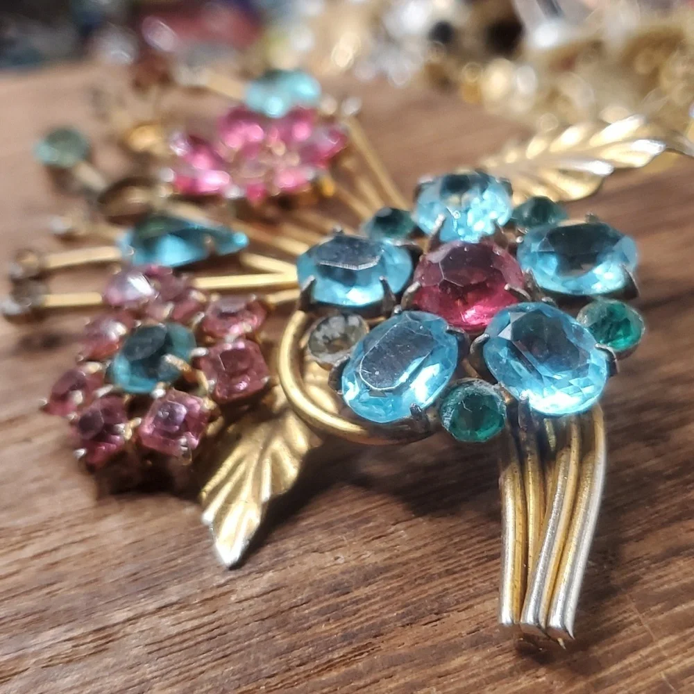 B807 stunning 1920s antique flower bouquet brooch large WOW! - Picture 6 of 7